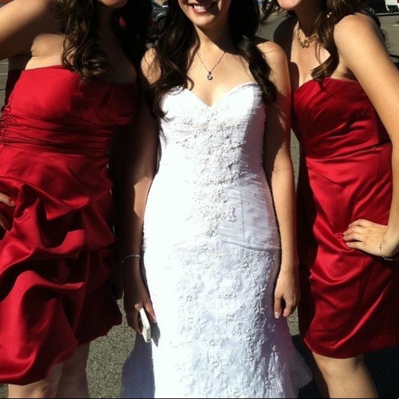 Wedding dress - Picture 2 of 2